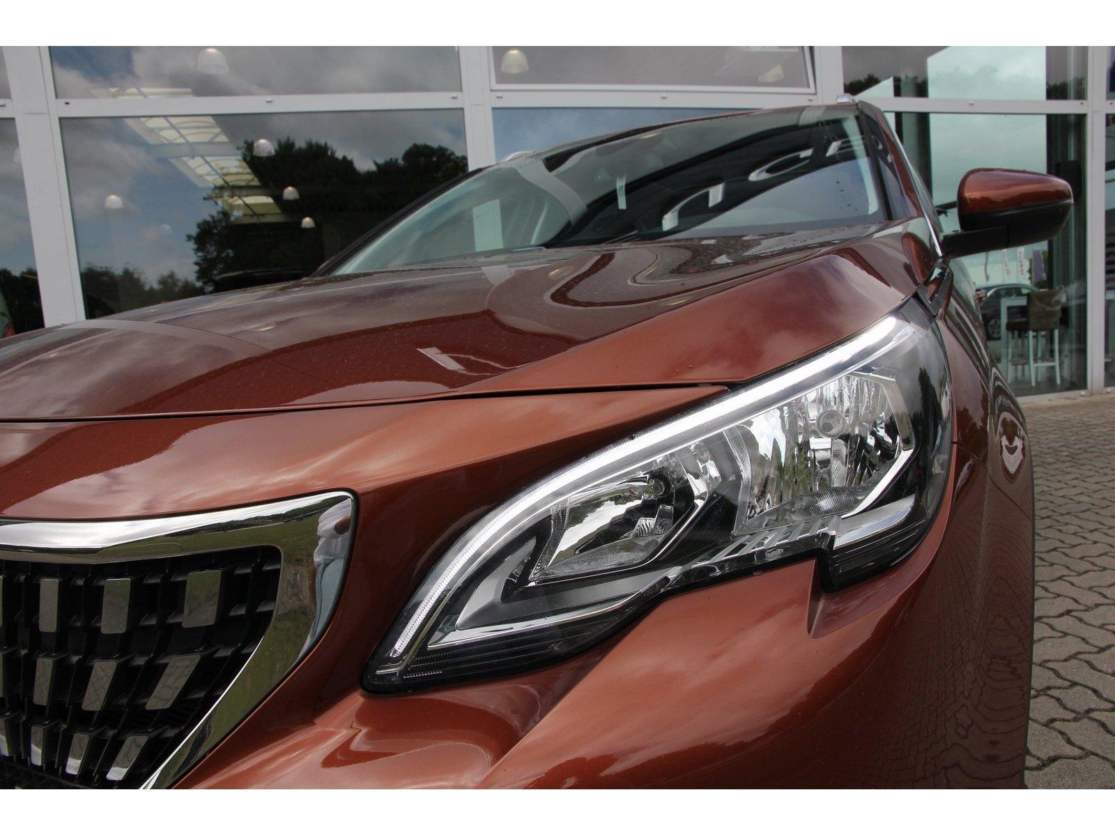 Peugeot 3008 Allure PT 130 Pano Carplay Navi Klima SHZ