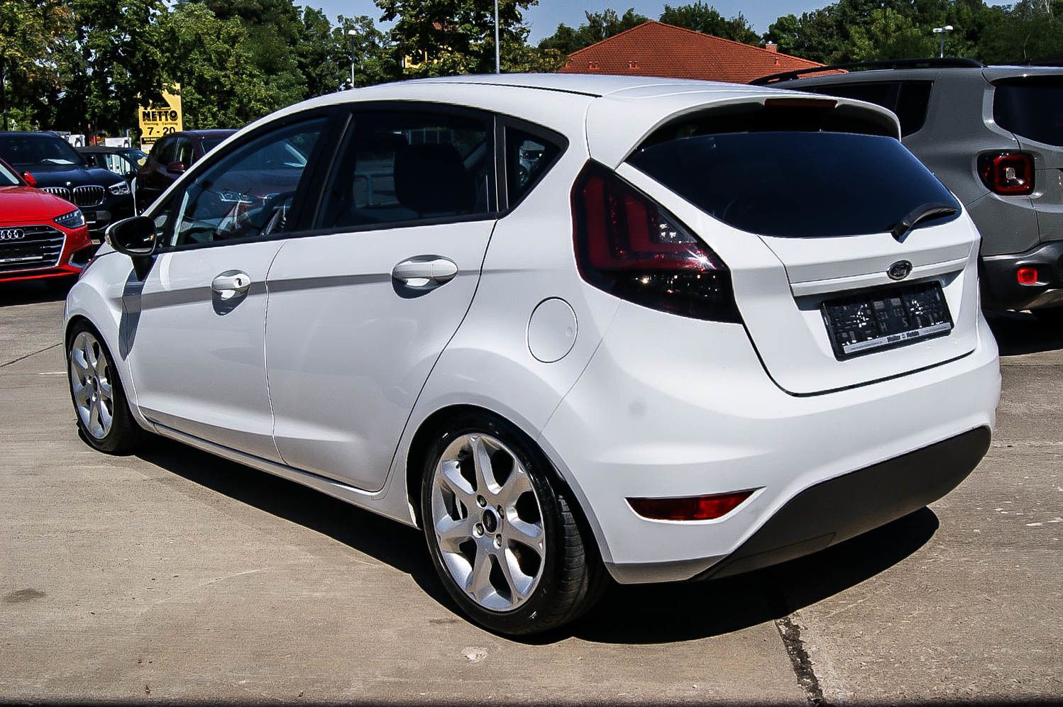 Fahrzeugabbildung Ford Fiesta 1.25 60kW VIVA KLIMA SITZHZG SPORT-FW ALU