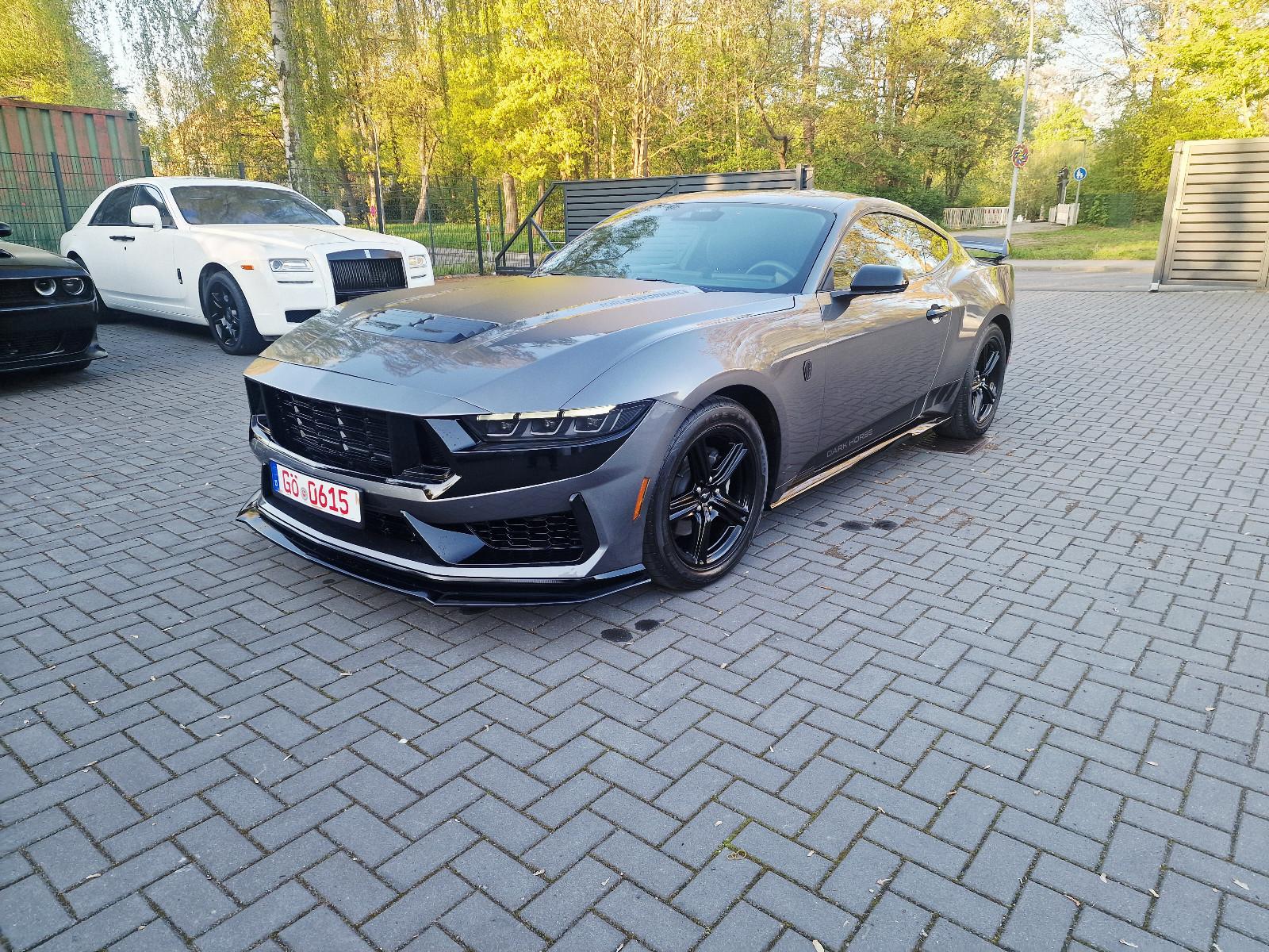Ford 2.3l Ecoboost DARK HORSE look!