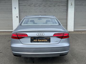 Audi A8 - 8