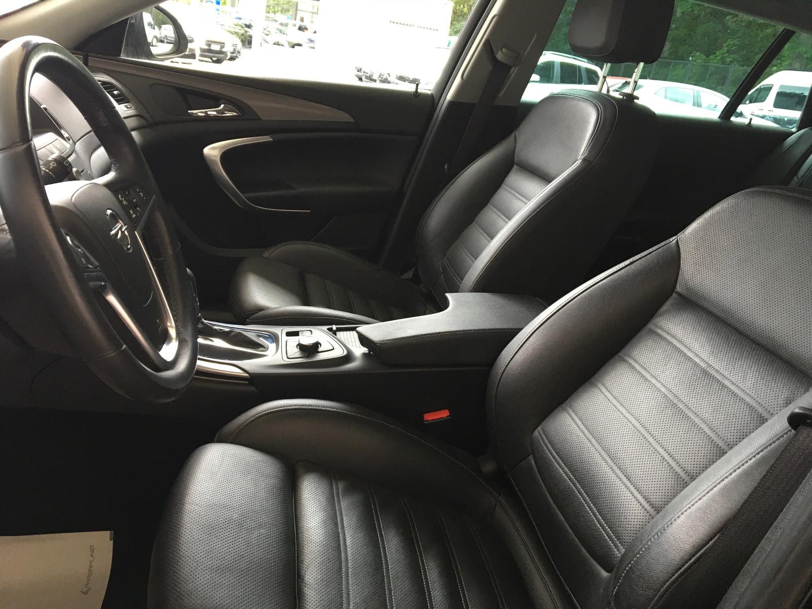 Opel Insignia 2012 — photo 31