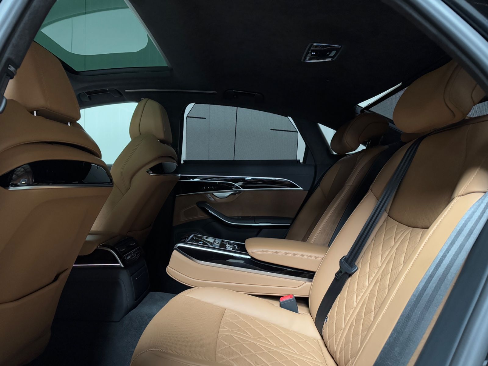 Fahrzeugabbildung Audi S8 4.0 TFSI quattro/HUD/360°/ACC/Massage/Keramik
