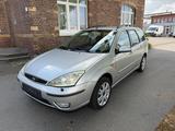 Ford Focus 1.6 Ghia/Klima/Tüv Neu - gebrauchte Ford Focus aus dem Jahr 2003