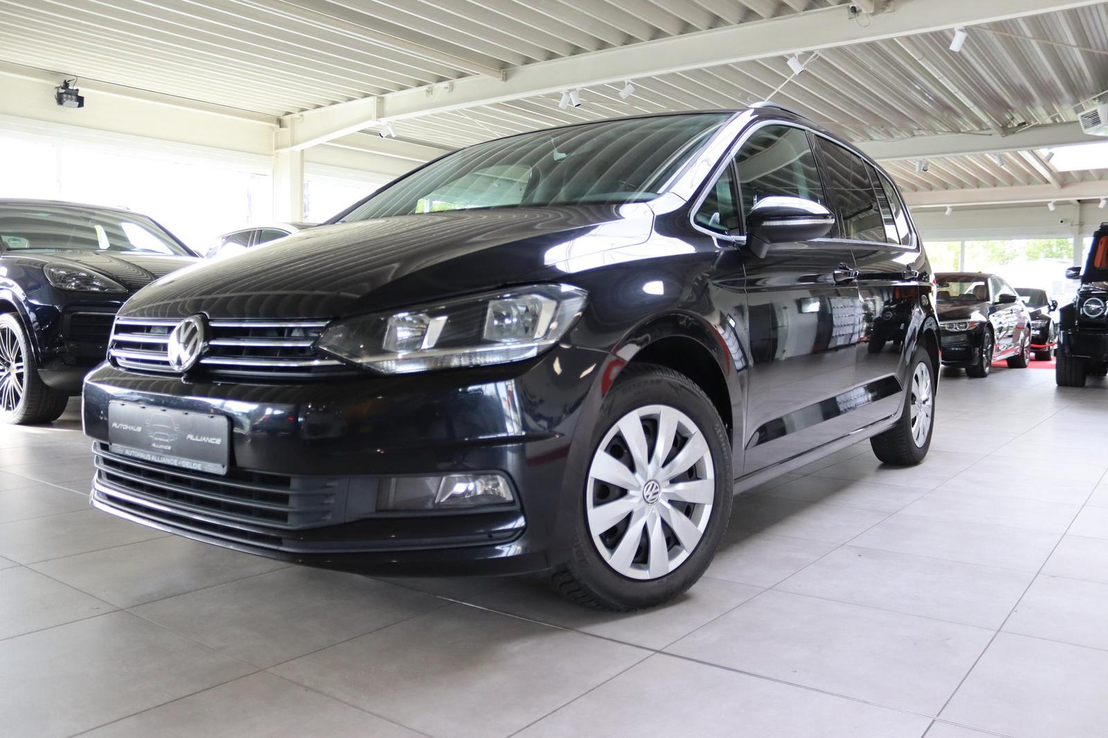Volkswagen Touran 08/18 2.Hd AT 7S 3ZK ACC Navi AHK HU neu