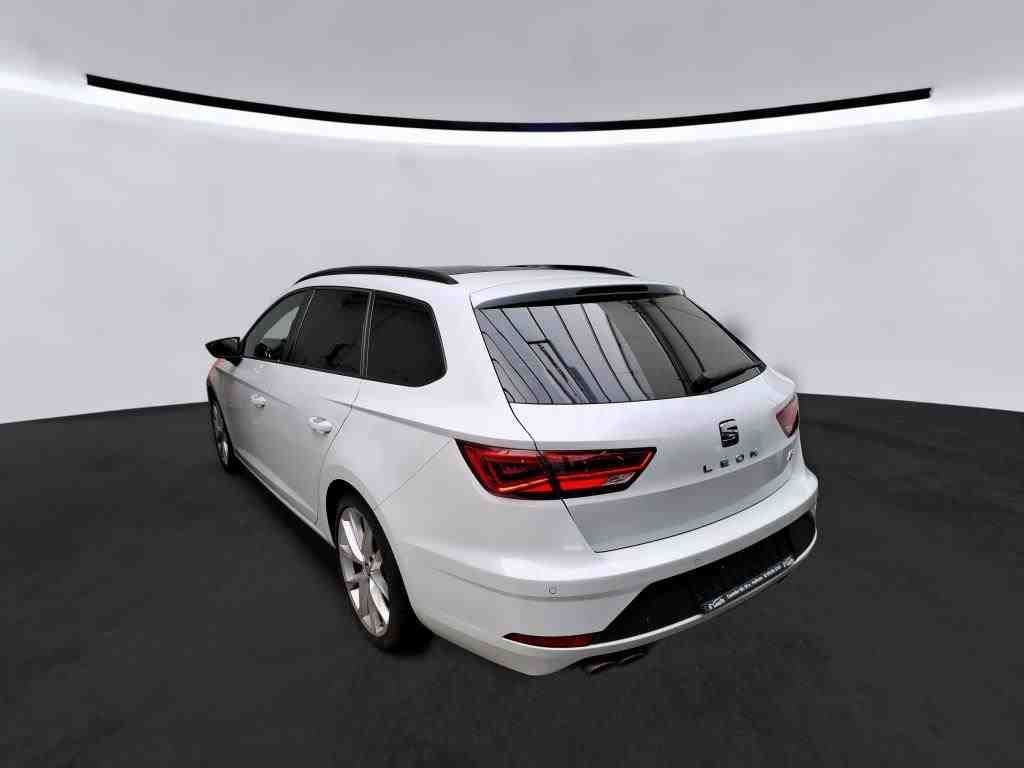 Fahrzeugabbildung SEAT Leon ST FR TSI DSG *AHK*Panodach*Cam*Navi*LED*