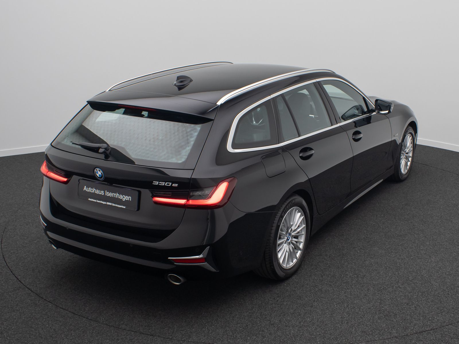 Fahrzeugabbildung BMW 330e Luxury Line Laser DAB 360°HUD Leder Komfort