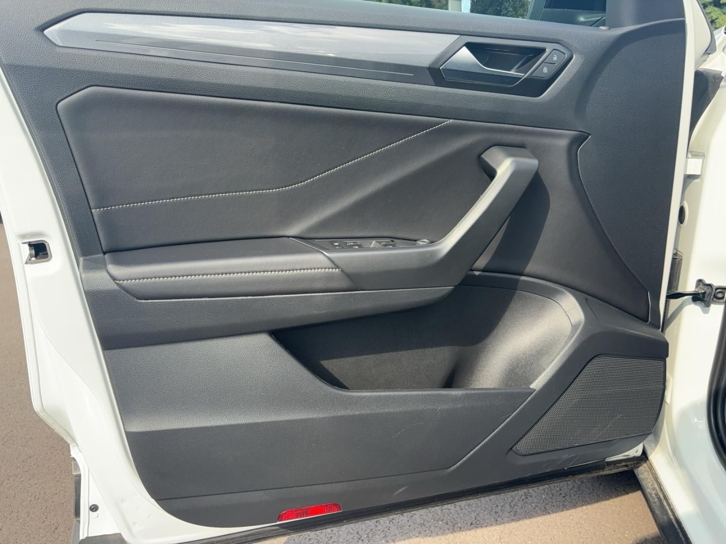 Fahrzeugabbildung Volkswagen T-ROC Style 1.5l TSI,DSG,AHK,Navi,Climatronic,Ap