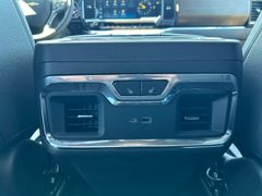 Fahrzeugabbildung Chevrolet Silverado High Country 6.2 V8 Black-Package LPG