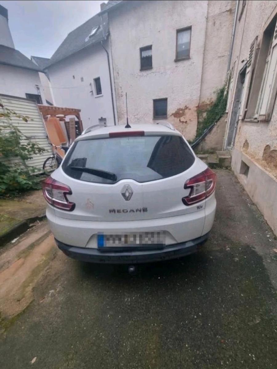 Renault Megane 2013 — rear view