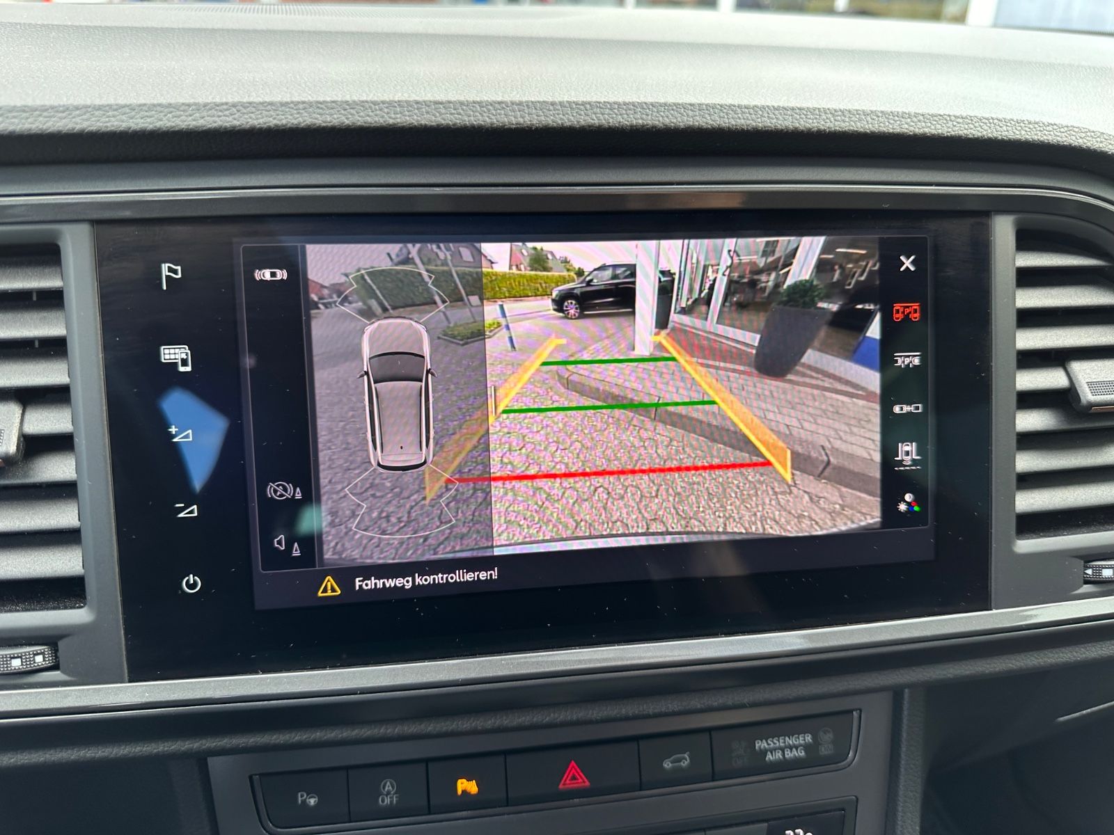 Fahrzeugabbildung CUPRA Ateca 1.5 TSI DSG Pano/ACC/Navi/LED/SHZG/Travel