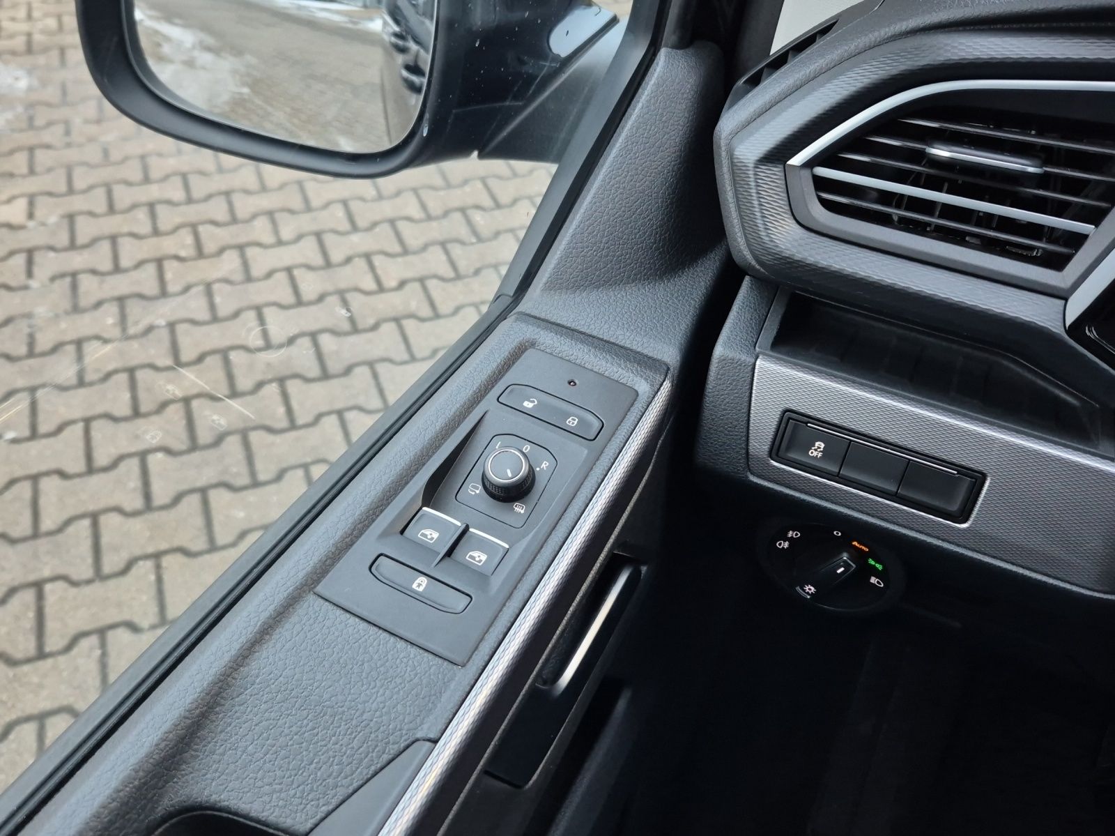 Fahrzeugabbildung Volkswagen T6 Multivan T6.1 TDI Gen-Six DSG Standhzg LED AH