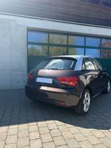 Audi A1 1.2 TFSI Attraction Sportback Attraction - Audi A1: Braun