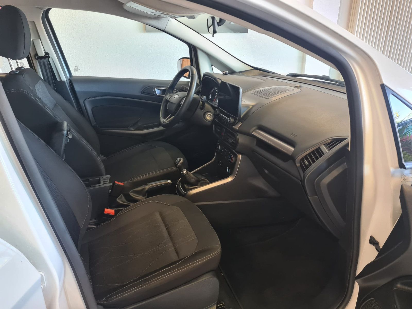 Fahrzeugabbildung Ford EcoSport Cool & Connect / NAVI / WINTERPAKET