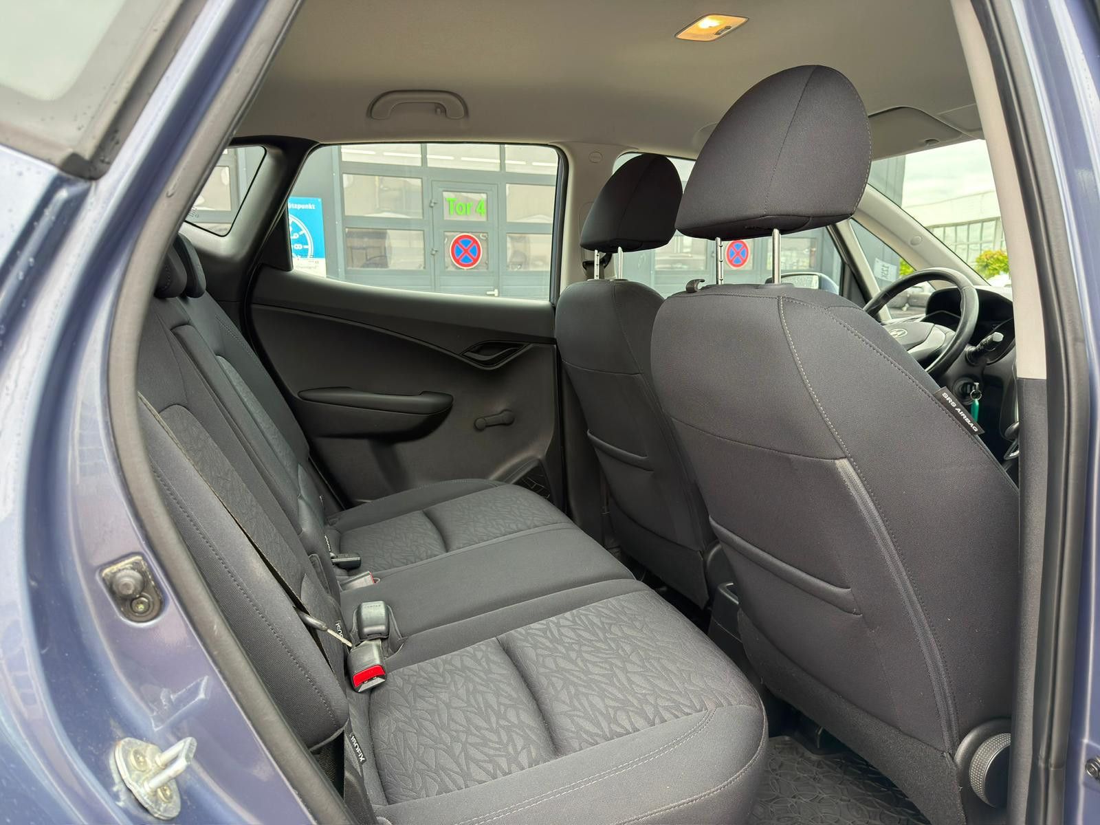 Fahrzeugabbildung Hyundai ix20 1.6 Comfort Navi*Allwetterbereifung
