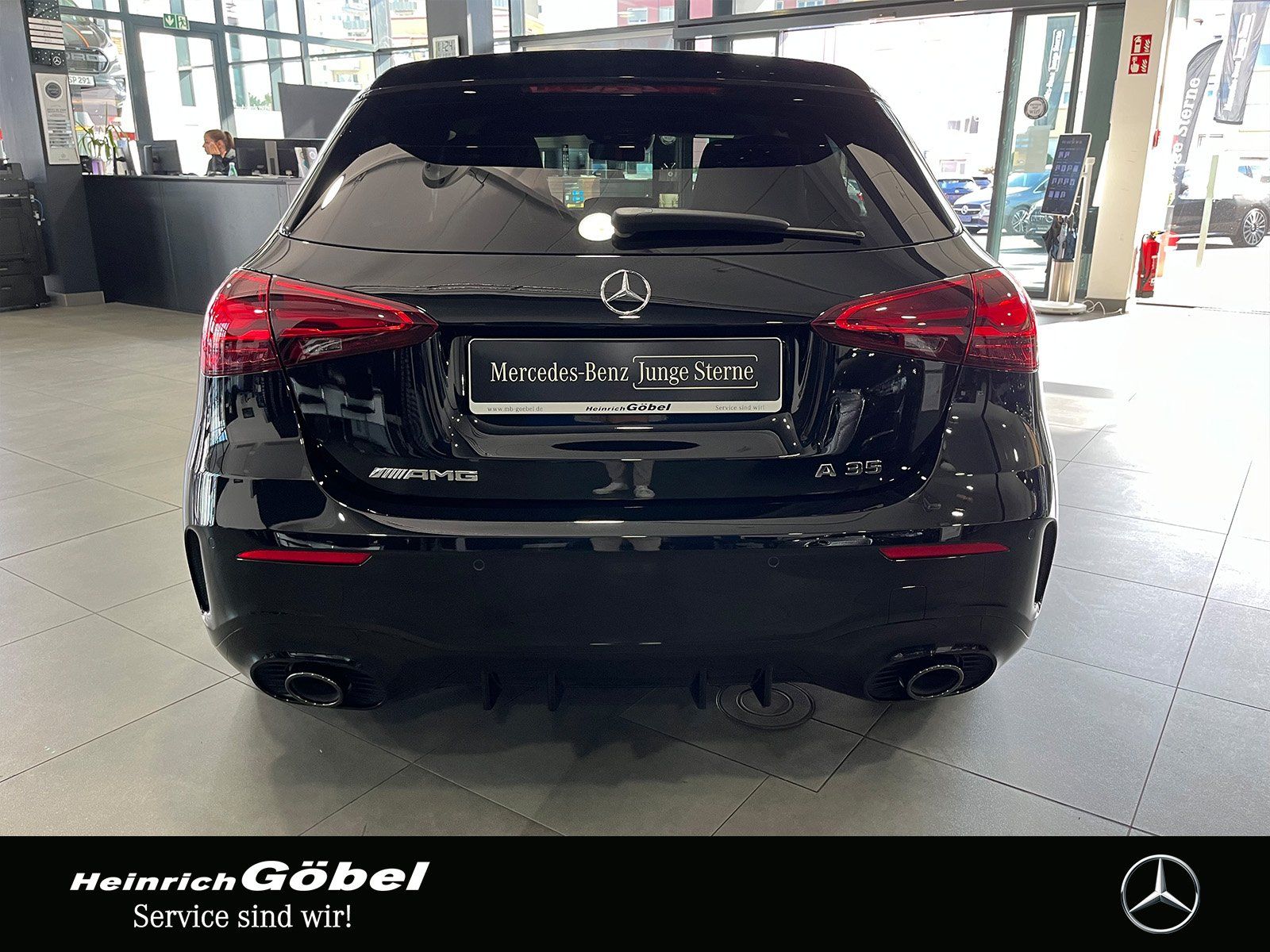Fahrzeugabbildung Mercedes-Benz A 35 4M PANO+HUD+BURMESTER+NIGHT+360°+MEMORY
