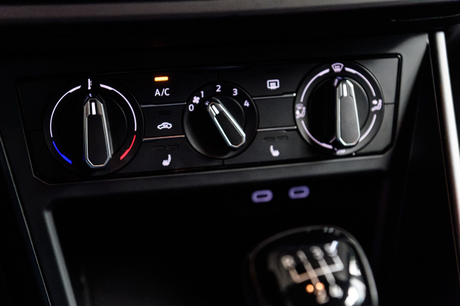 Fahrzeugabbildung Volkswagen Polo 1.0l 59kw+Klima+LED+GJ-Reifen+SHZ