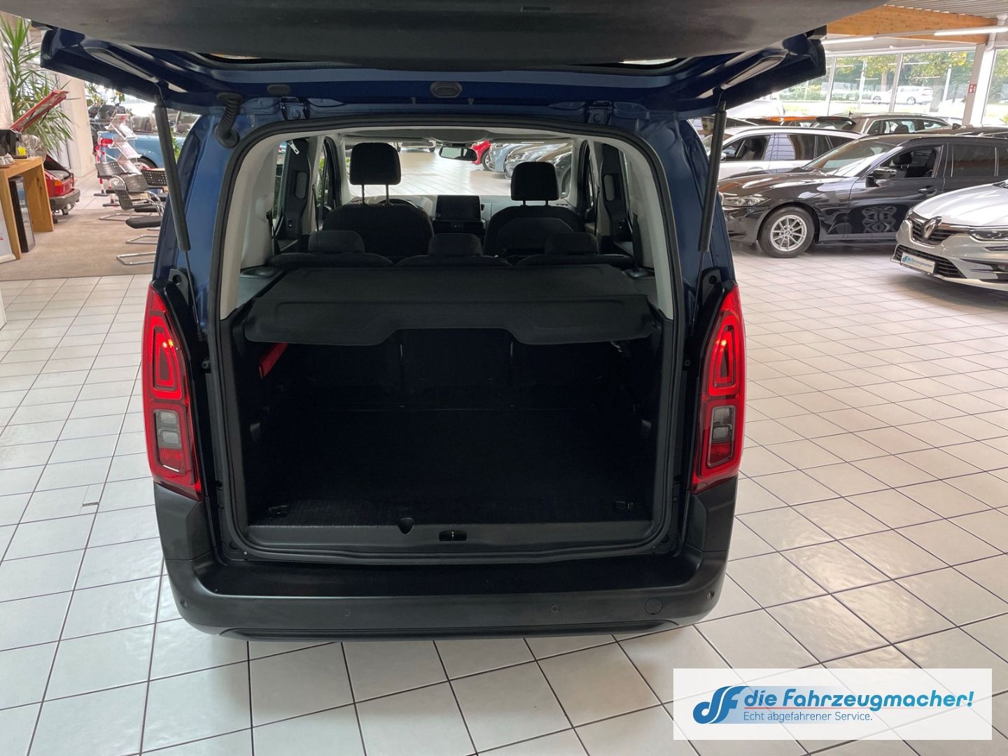 Fahrzeugabbildung Citroën Berlingo Feel M Mehrzonenklima DAB SHZ Spurhalte