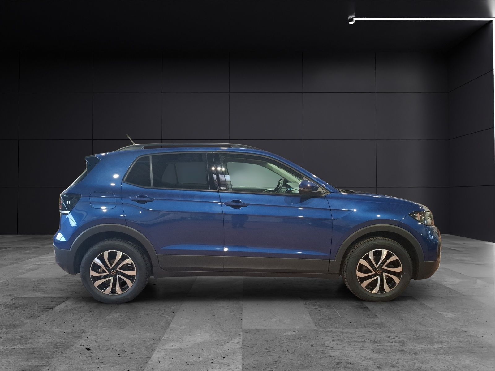 Fahrzeugabbildung Volkswagen T-Cross TSI Active Navi AID ACC PDC SH LM