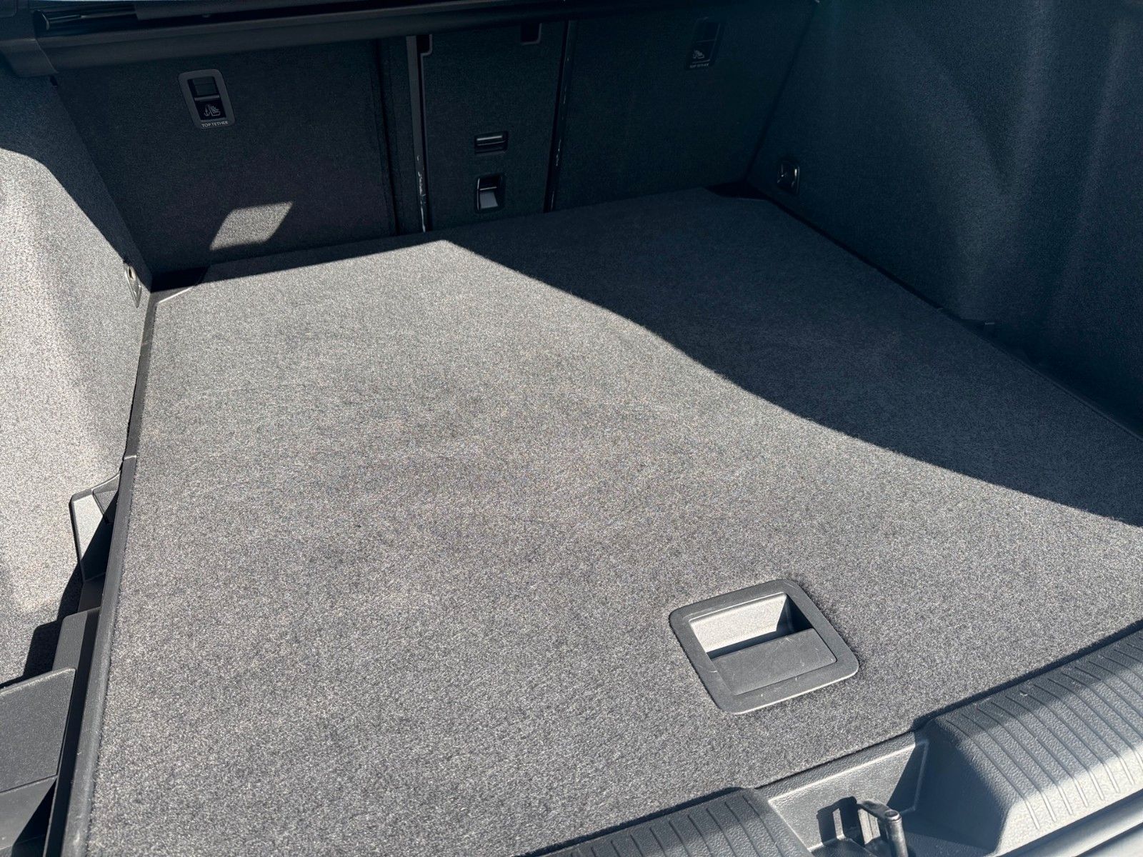 Fahrzeugabbildung Volkswagen Golf VIII Variant Life eTSI