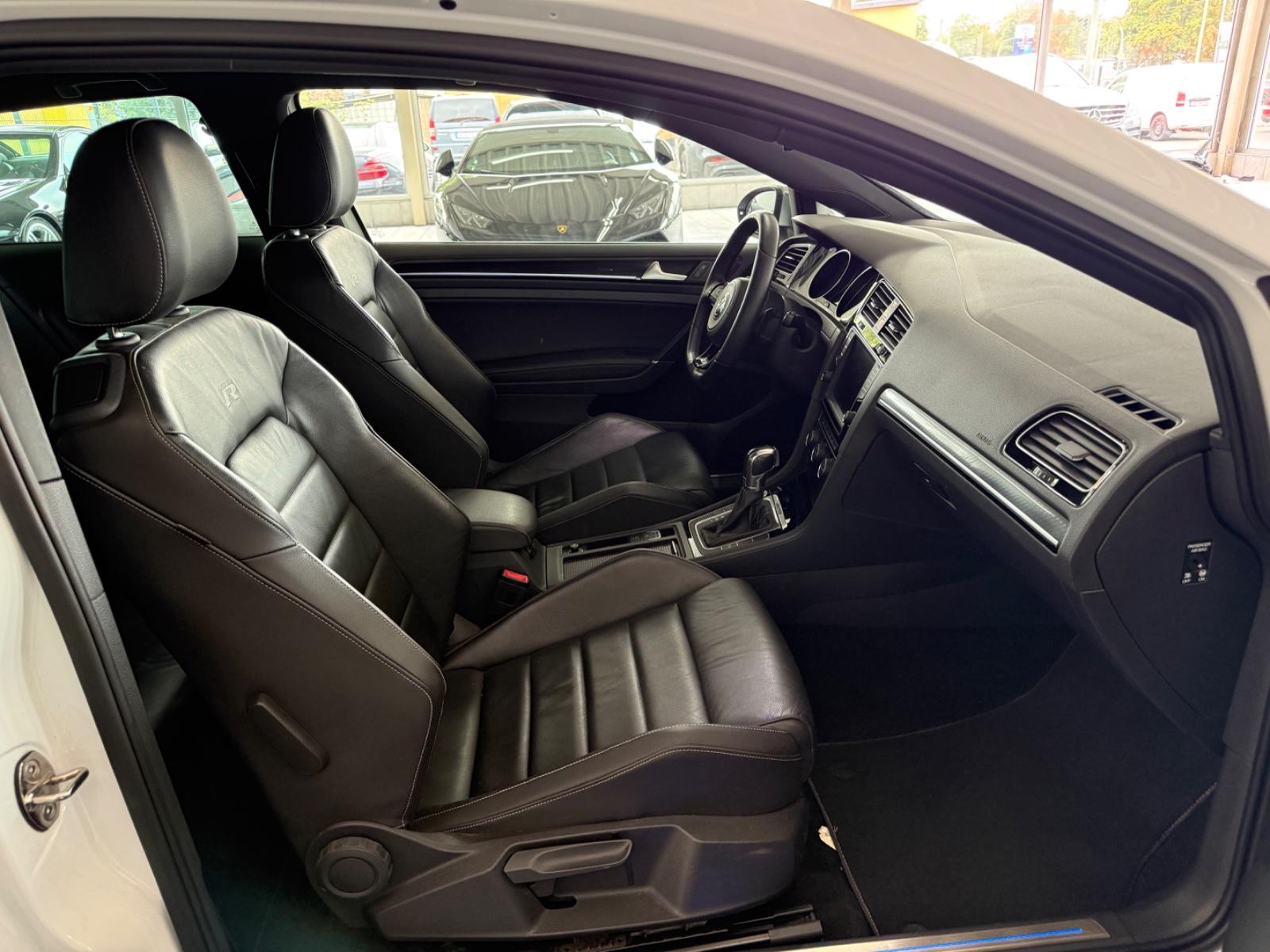 Volkswagen Golf 7R 2.0 TSI 300 ch DSG 4Motion / Cuir / Jantes Pretoria 19" / Caméra de recul / Sièges chauffants