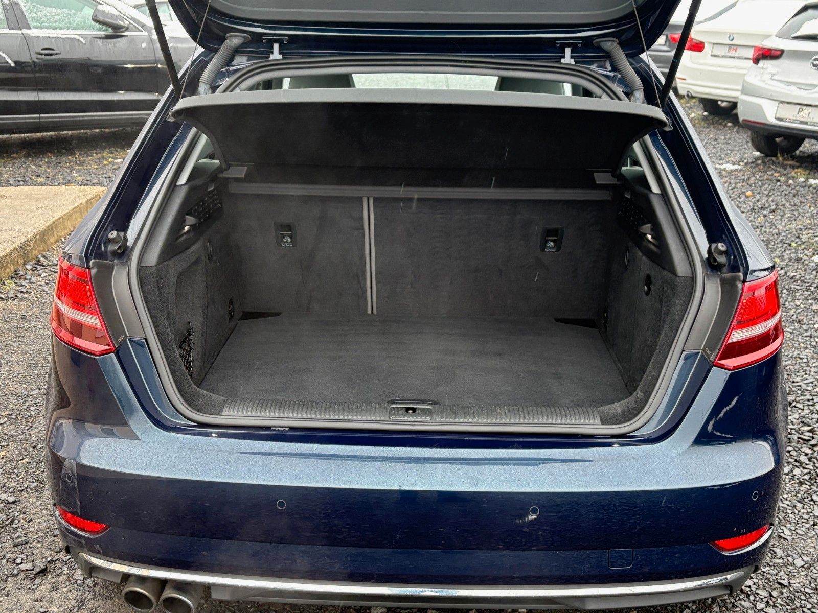 Fahrzeugabbildung Audi A3 Sportback 2.0 TFSI quattro Navi Leder Xenon