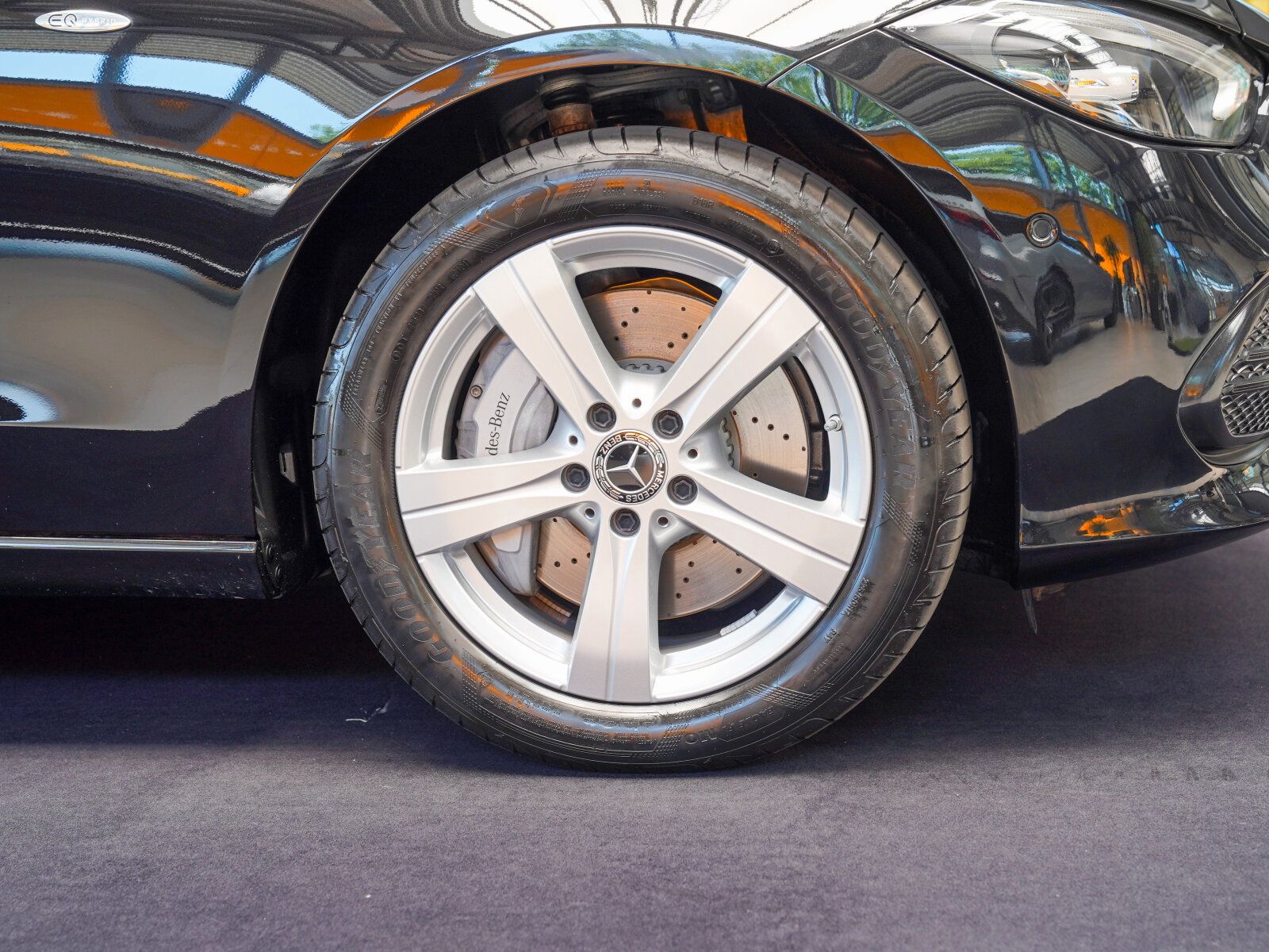 Mercedes-Benz C 300 e T AVANTGARDE Fahrassistenz Head-up AHK imagem 2