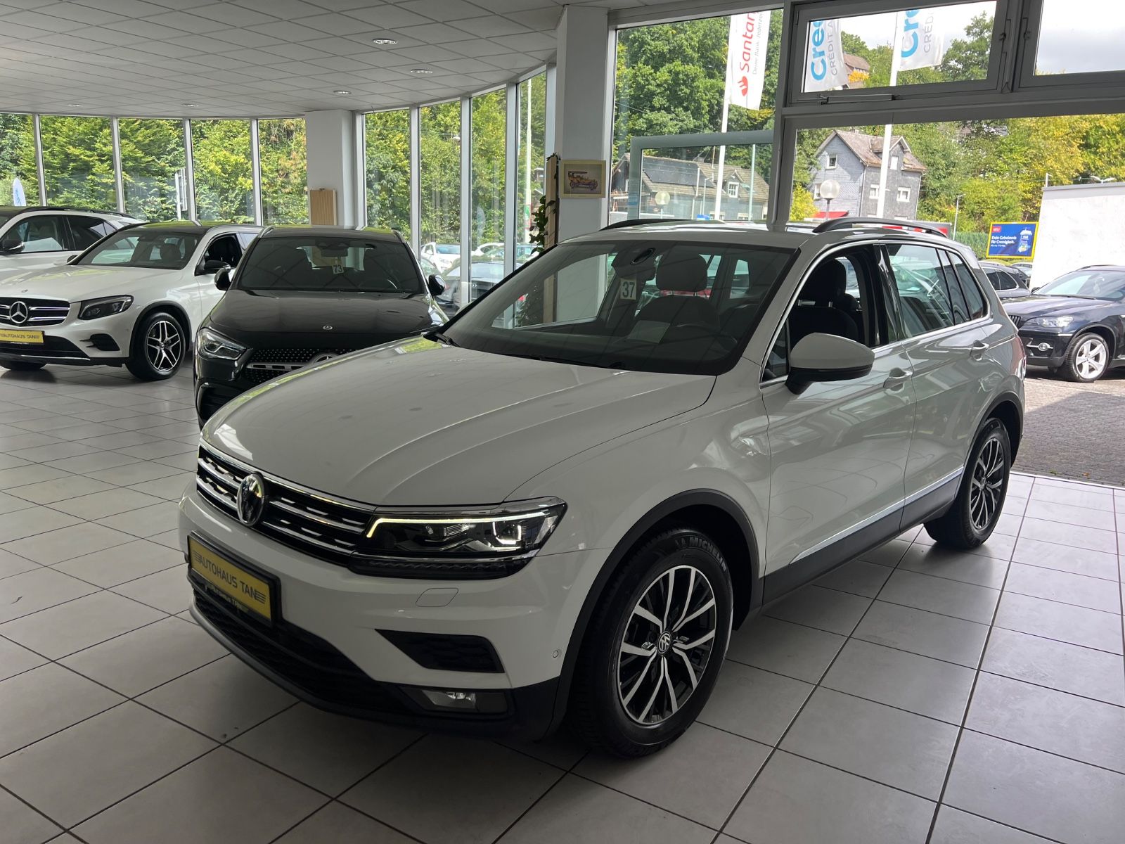 Fahrzeugabbildung Volkswagen Tiguan Comfortline 2.0TDI *DIGITALTACHO*LED*360°