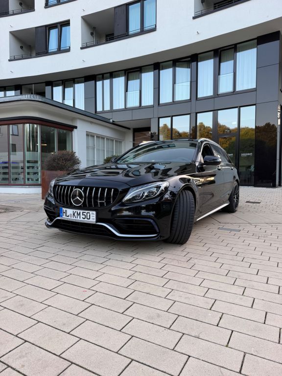 Image of Mercedes-Benz C 63 AMG