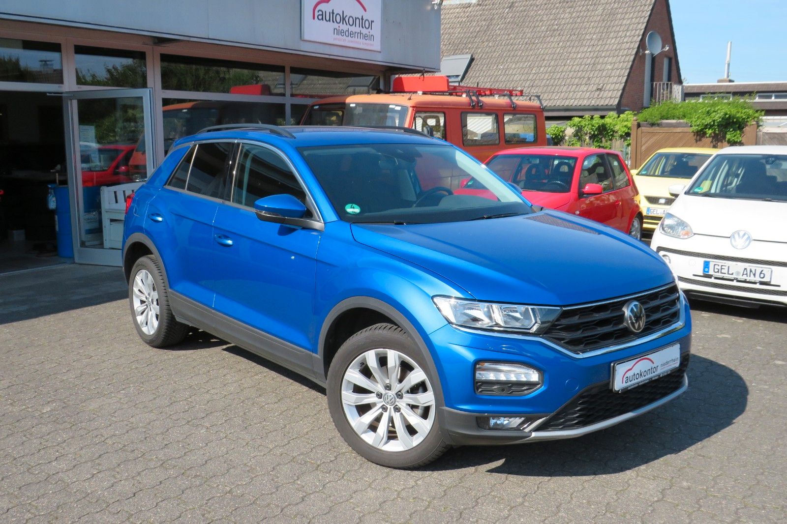 Fahrzeugabbildung Volkswagen T-Roc Style ACC KAMERA SITZH. KEYLESS PDC APP 1H