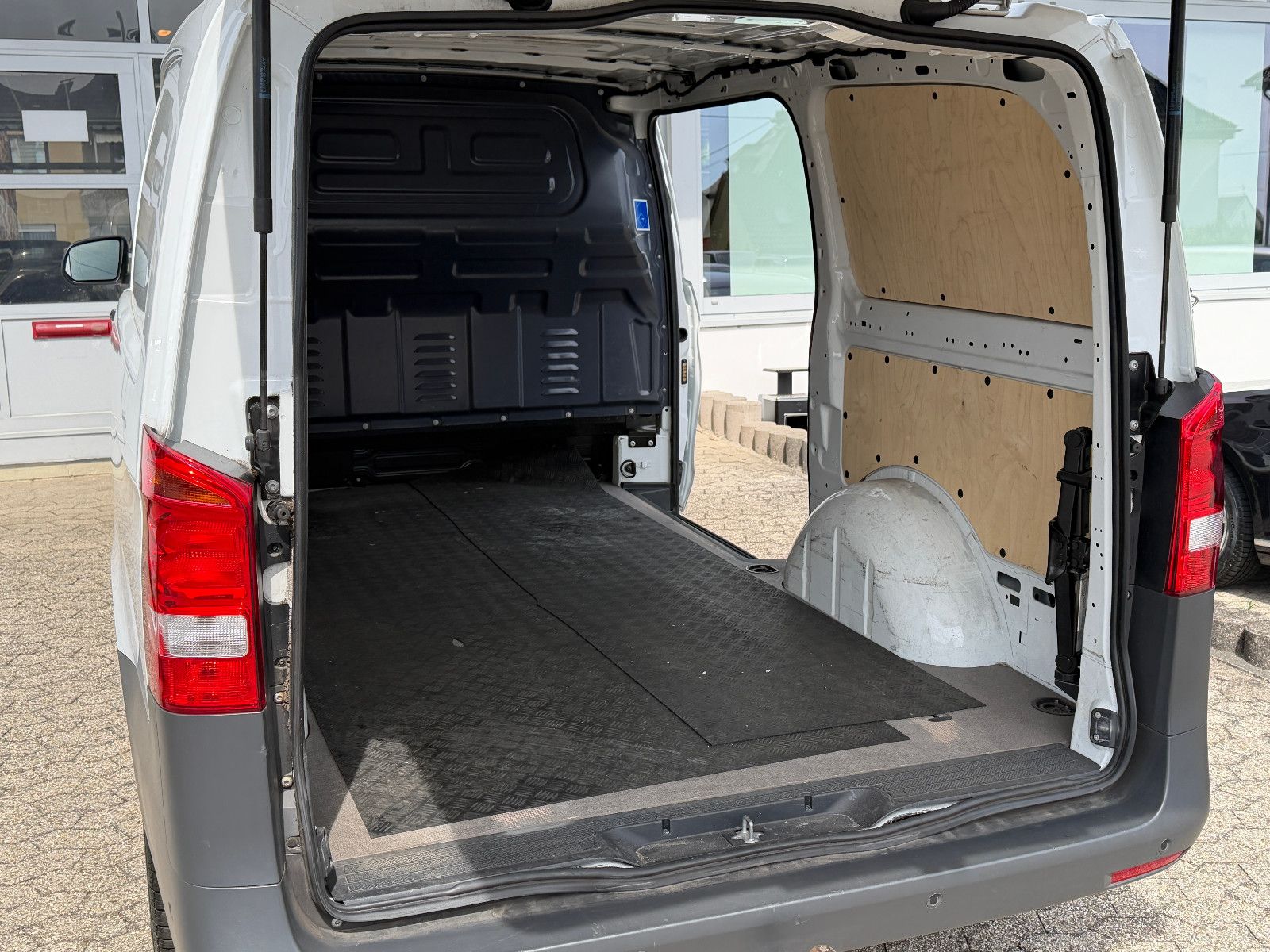 Fahrzeugabbildung Mercedes-Benz Vito Kasten 119 CDI PRO lang /AUTOMATIK/CARPLAY/