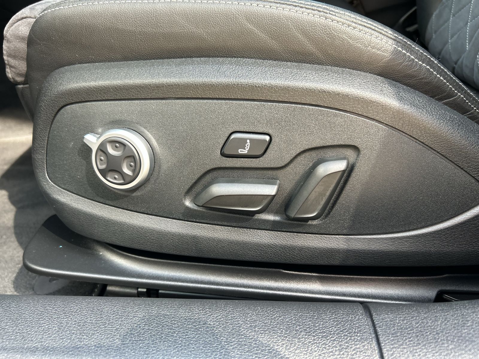 Audi S4 - Bild 13