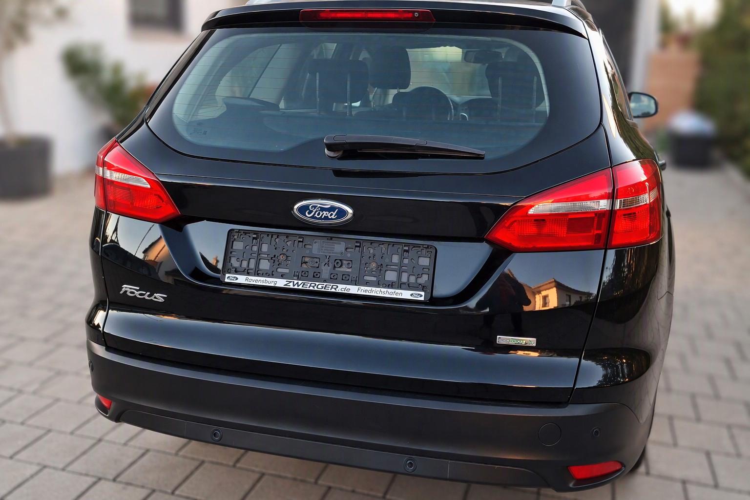 Ford Focus 2015 — engine 999 cm³, 125 HP (92kW)