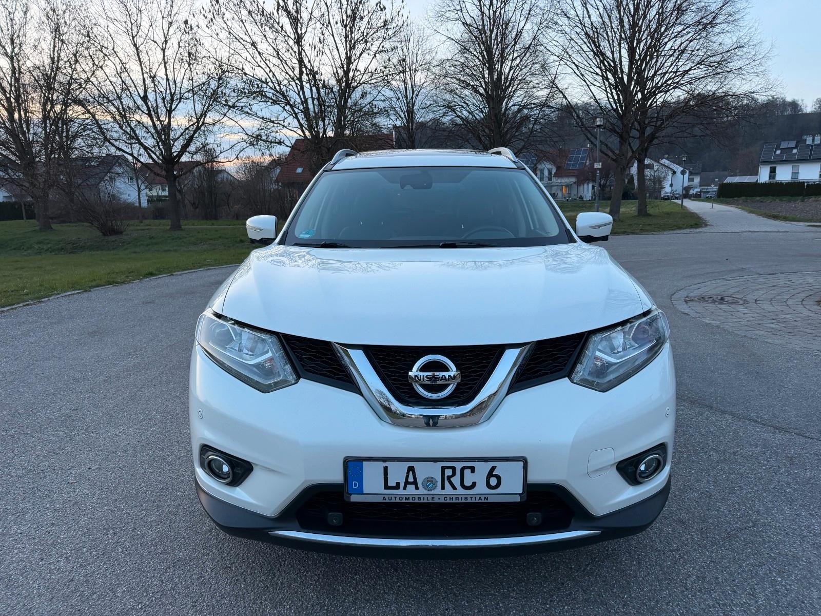 Nissan X-Trail Tekna 4x4 Pano Navi Touch Leder AHK