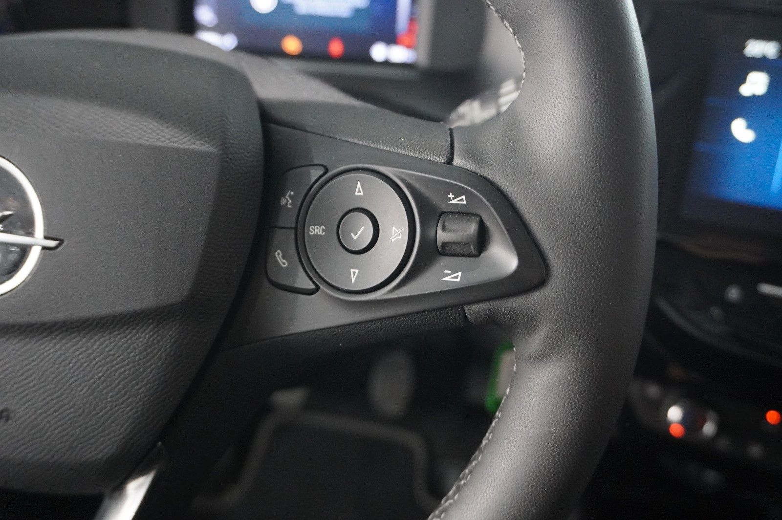 Fahrzeugabbildung Opel Corsa F 1.2 FACELIFT NAVI/LED/KAMERA/VIRTU./DAB+