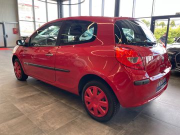 Renault Clio III Dynamique MOTOR- UND GETRIEBSCHADEN