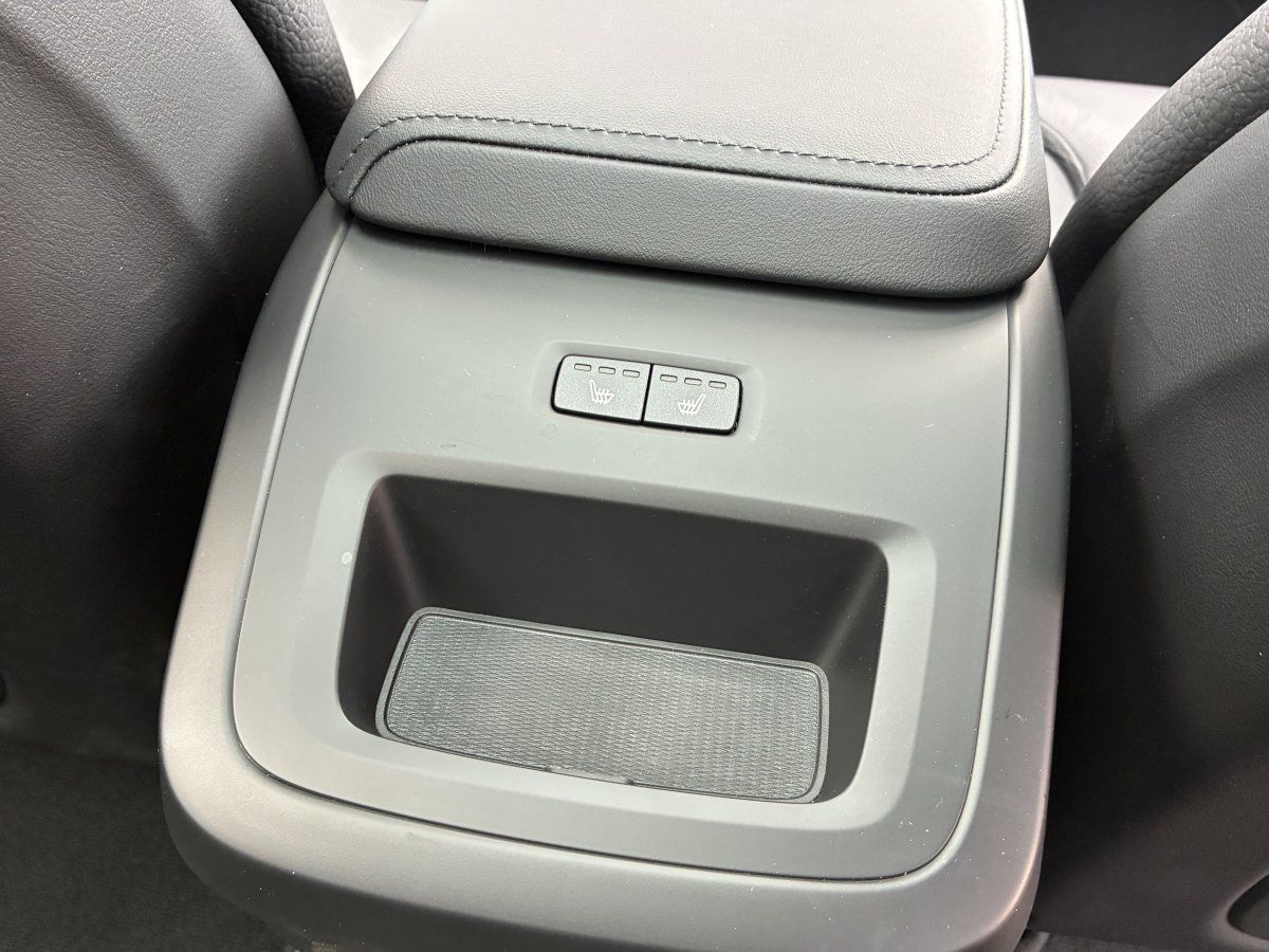 Volvo V60 B4 Plus Dark PANO HUD MEMORY foto 19