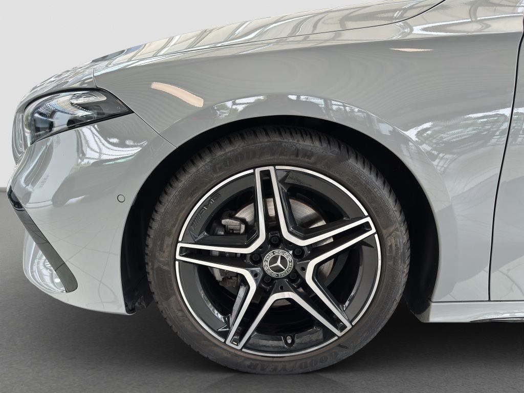 Fahrzeugabbildung Mercedes-Benz A 200 AMG*NIGHT*AHK*TOTW*KAM*LENKR-HEIZUNG