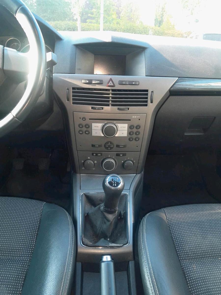 Opel Astra 2004 — photo 14