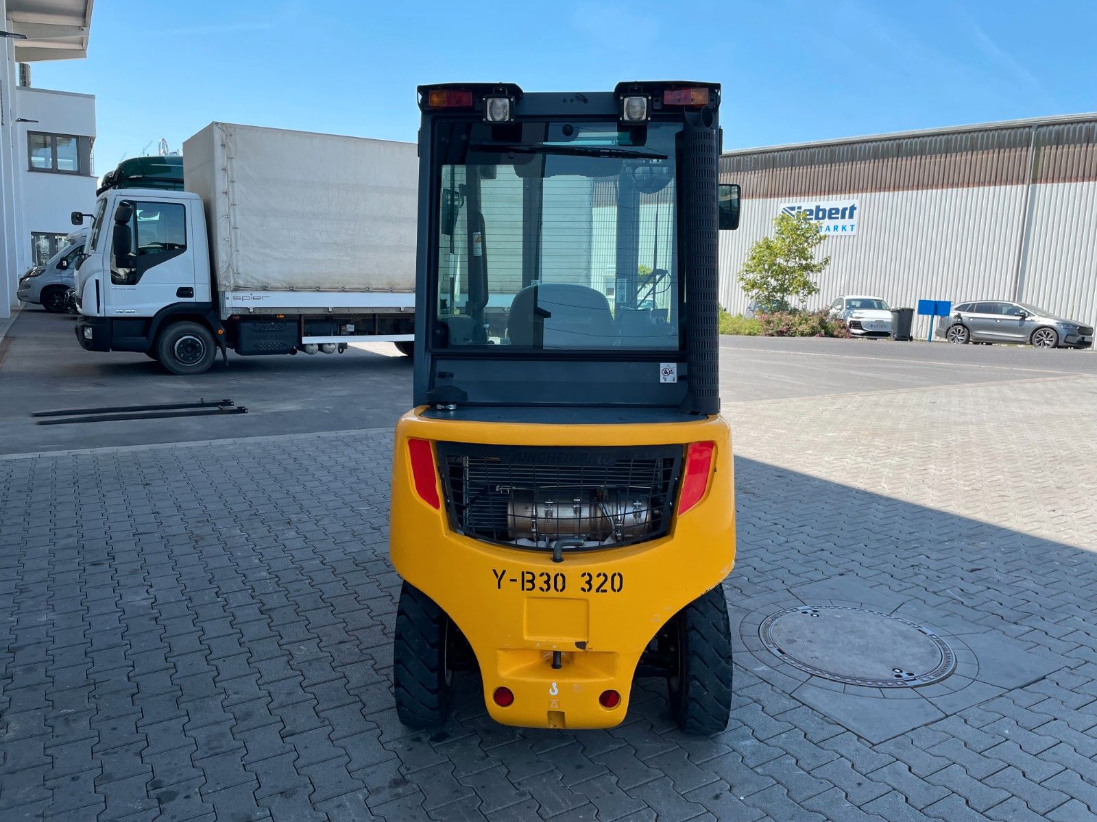 Fahrzeugabbildung Jungheinrich DFG 425s / Duplex: 3,5m / nur 356h /  SS