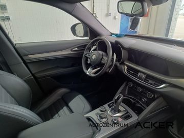 Alfa-Romeo Stelvio - 6