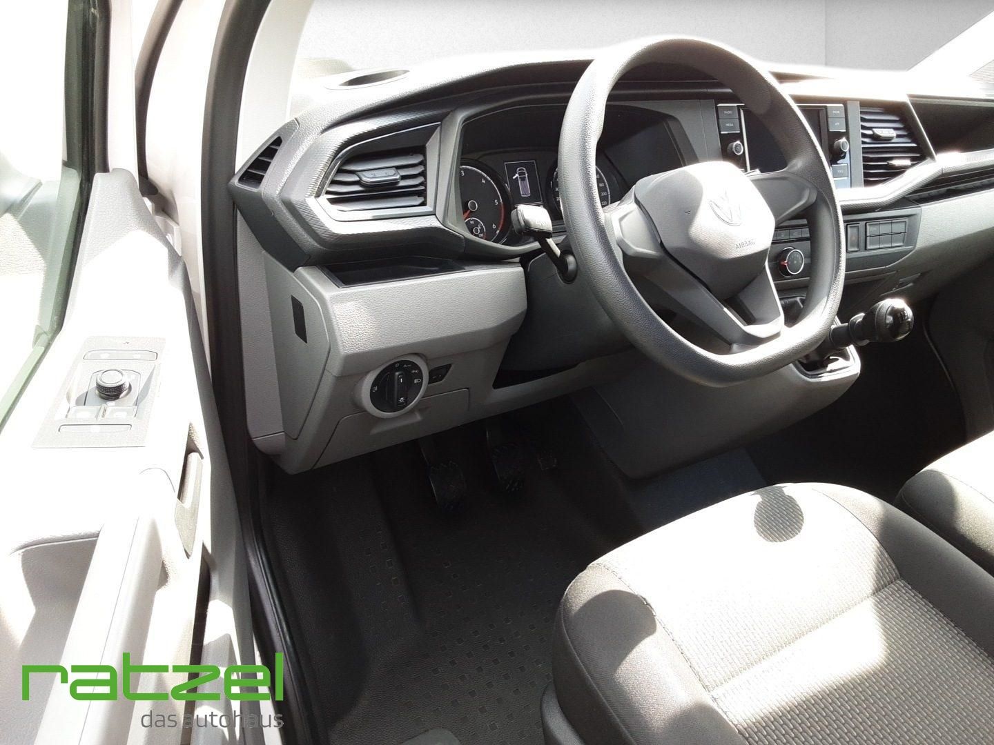 Fahrzeugabbildung Volkswagen T6.1 Kombi KR 2.0 TDI 9-Sitze+AHK+KAMERA+