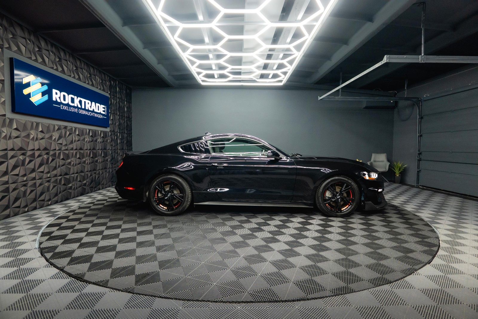 Fahrzeugabbildung Ford Mustang Shelby Coupe GT 350 Package Dark Horse