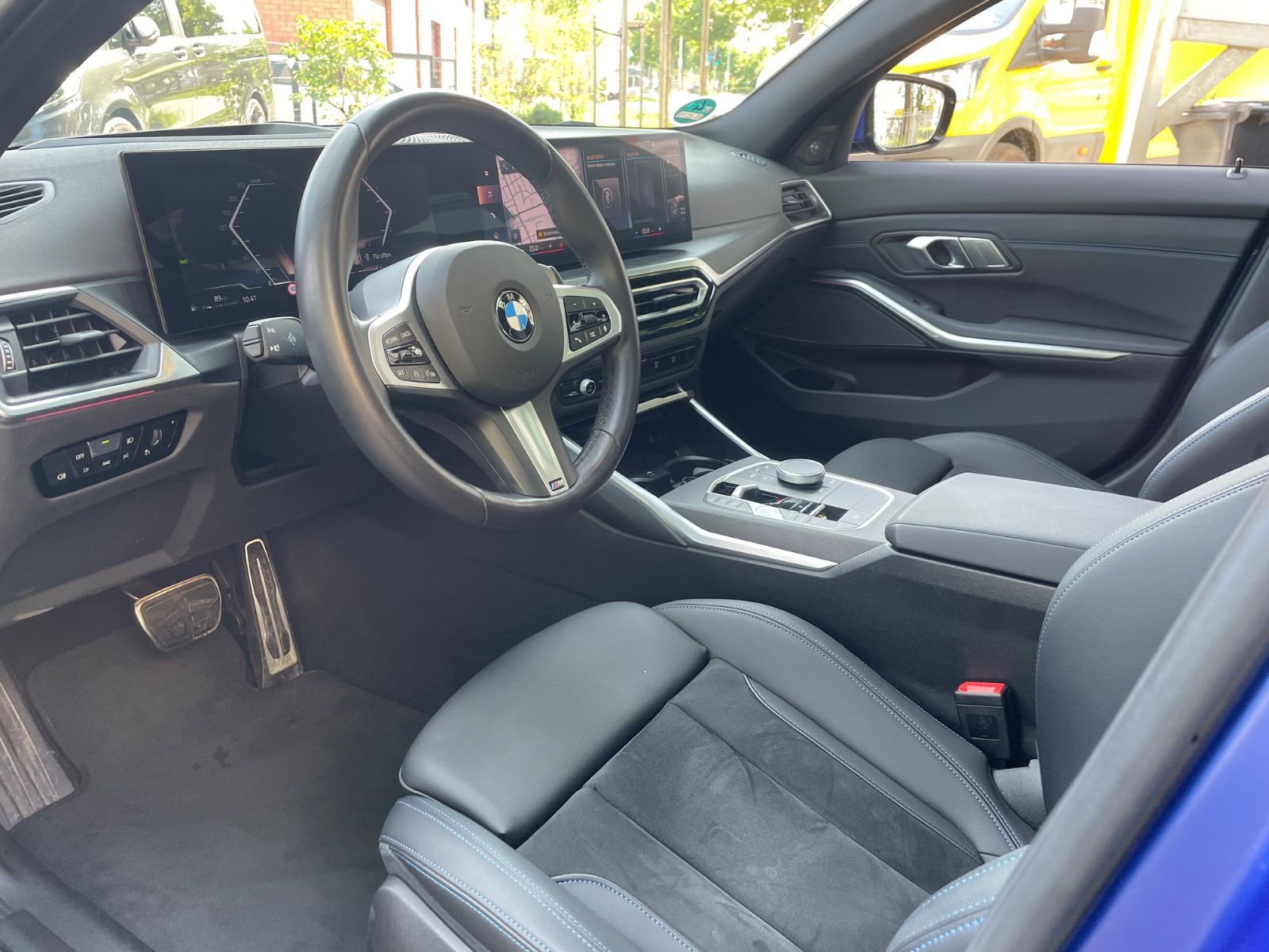 BMW 330 d xDrive M Sport Glasdach Head Up 360°Kamera foto 24