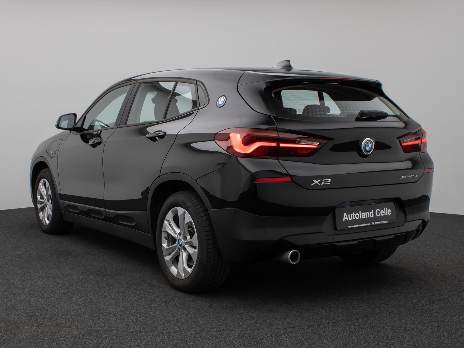 Fahrzeugabbildung BMW X2 xD25e HUD DAB H/K Navi+ Parkassist Alarm LED