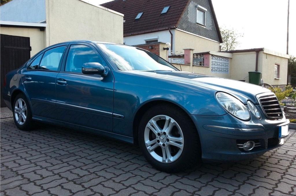 Mercedes-Benz E 220