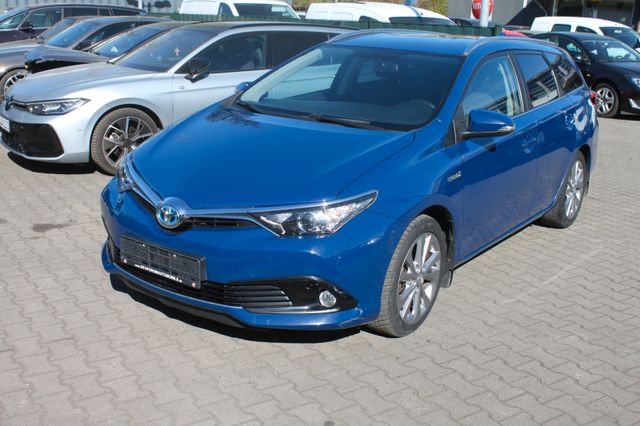 TOYOTA Auris Touring Sports