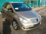 Mercedes-Benz B 200 Turbo*Automatik*klima*PDC*Tüv11/2027* - Mercedes-Benz B 200 mit Benzin-Antrieb: Automatik