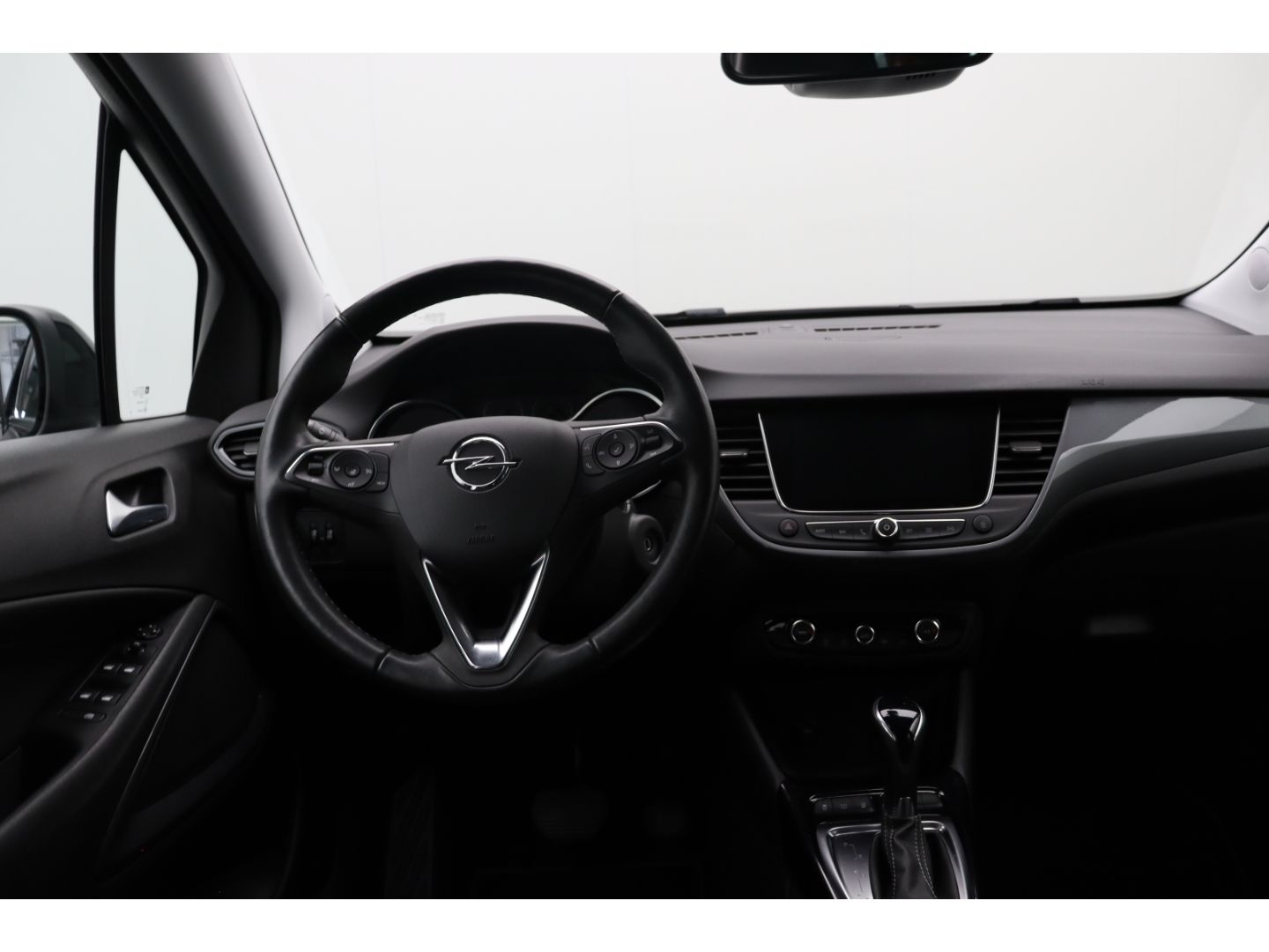 Fahrzeugabbildung Opel Crossland Elegance Paket SHZ Navi Kamera AHK