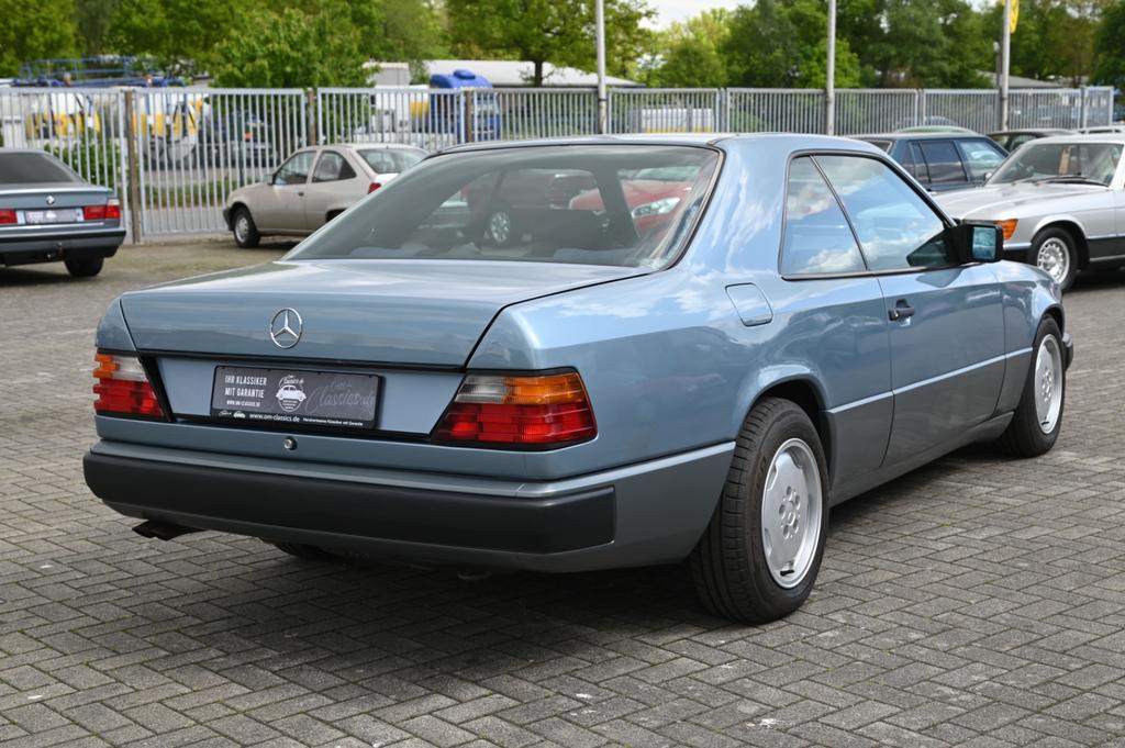 Mercedes-Benz CE 300