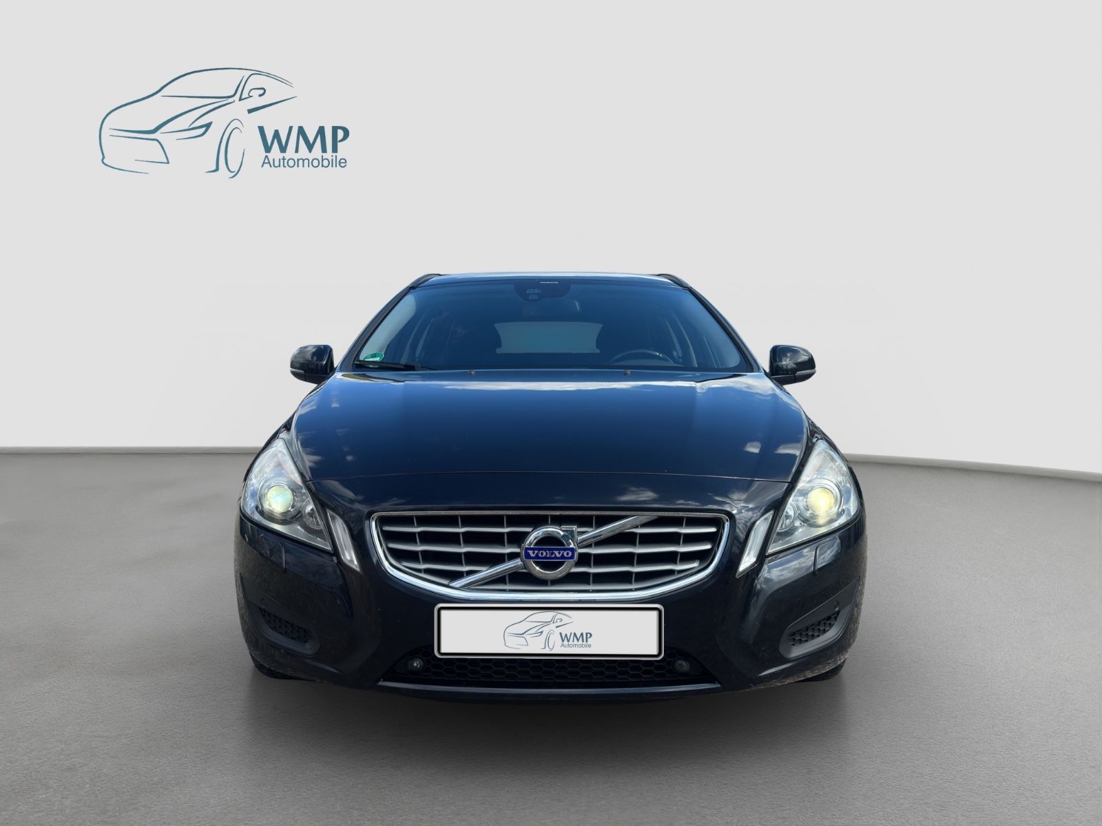 Fahrzeugabbildung Volvo V60 Kombi Momentum/Bi-Xen-./AHK/Temp./Navi/PDC